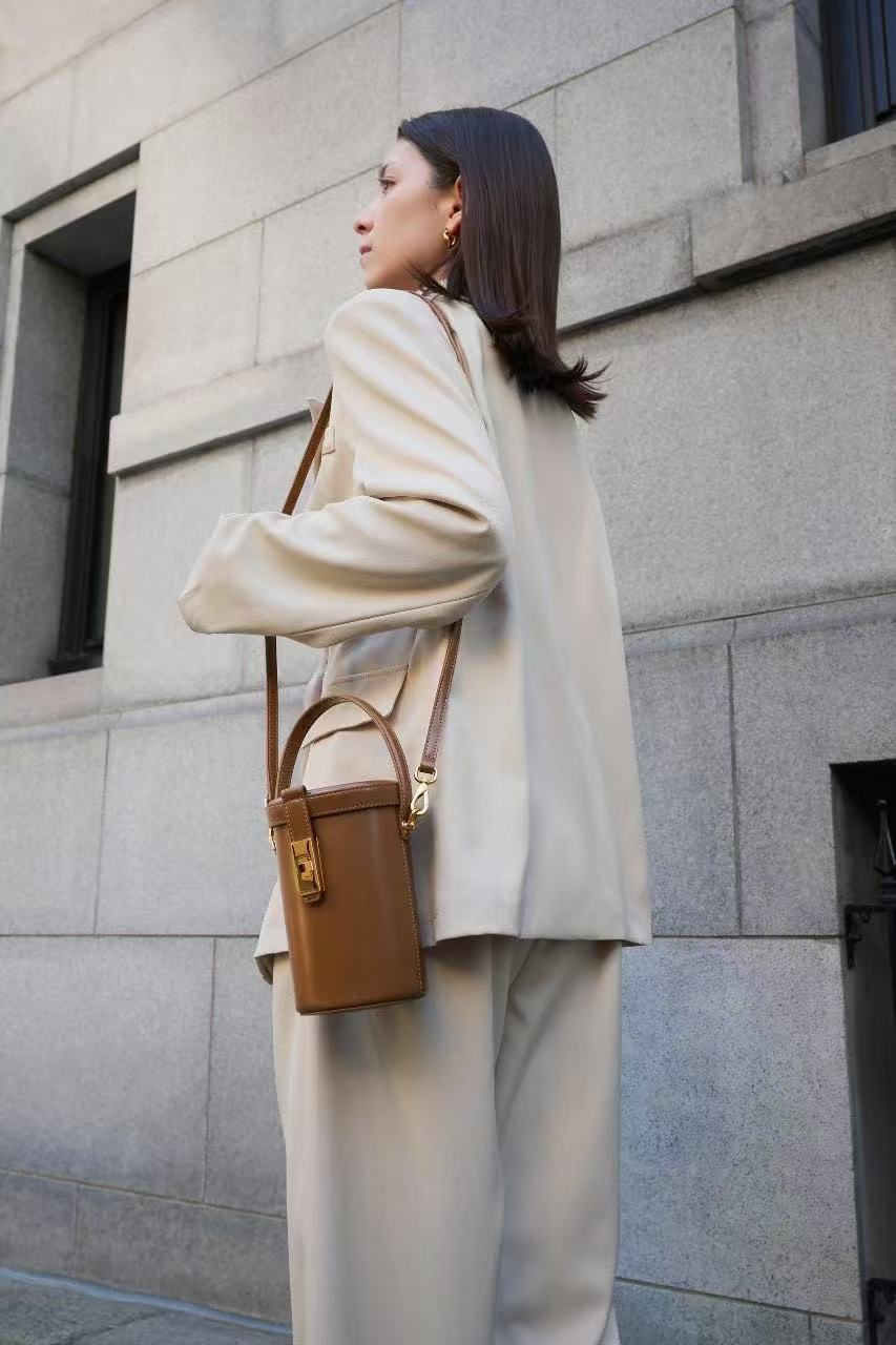 Second image of TSUTSU - BROWN